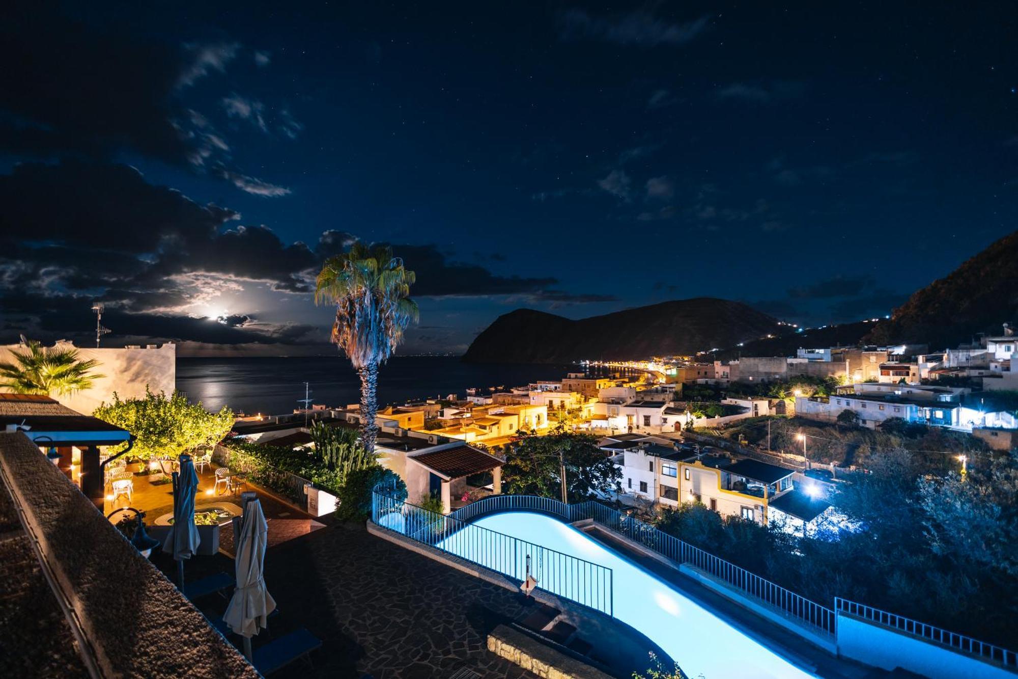 Hotel Residence La Villetta Кането Екстериор снимка
